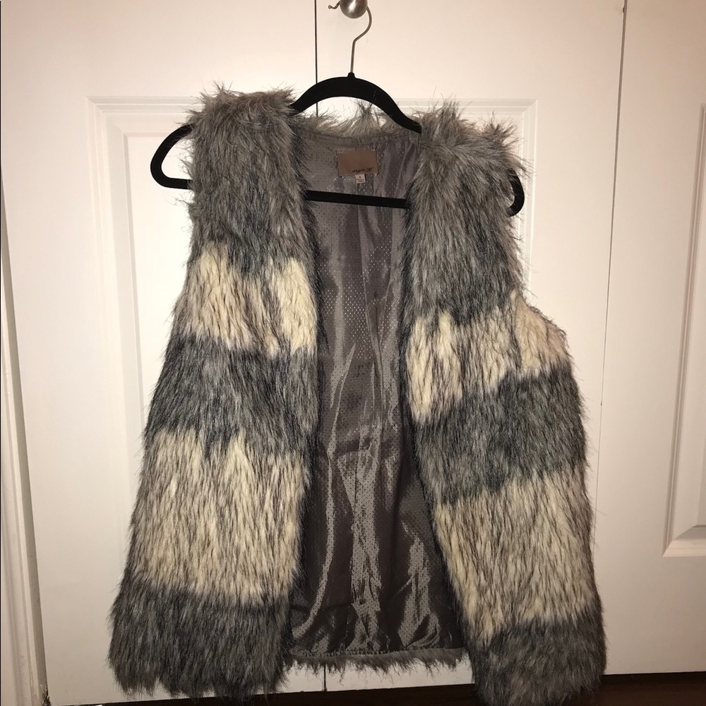 Fur vest